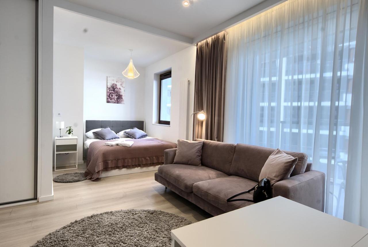 Apartmán Kazou Service Varšava Exteriér fotografie