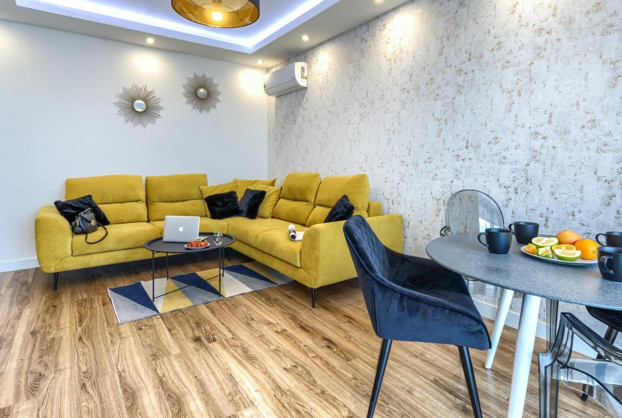 Apartmán Kazou Service Varšava Exteriér fotografie